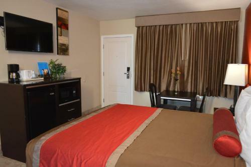Hotel Harbor Inn & Suites Oceanside