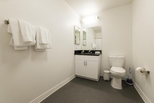 Hollywood Dicaprio Apartment