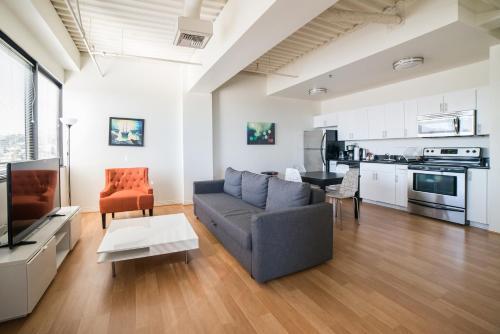 California Silver Apartment