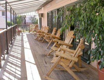 Posada Peach Tree Inn