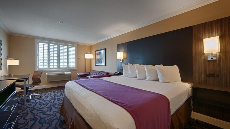 Motel Best Western Plus Airport Plaza