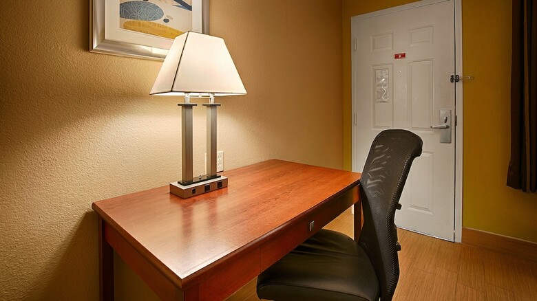 Motel Best Western Plus Airport Plaza
