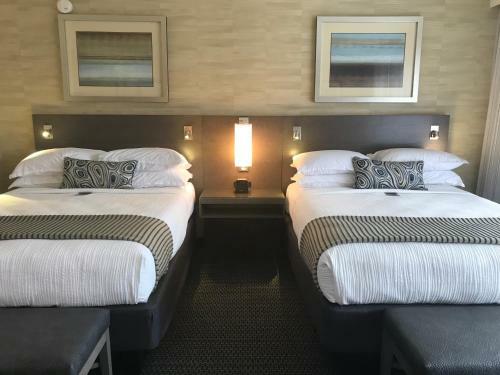 Posada West Beach Inn, A Coast Hotel