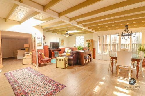 Redwood Hollow Cottages
