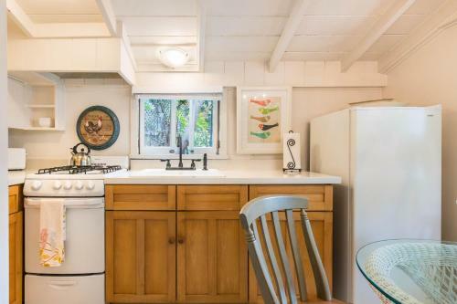 Redwood Hollow Cottages