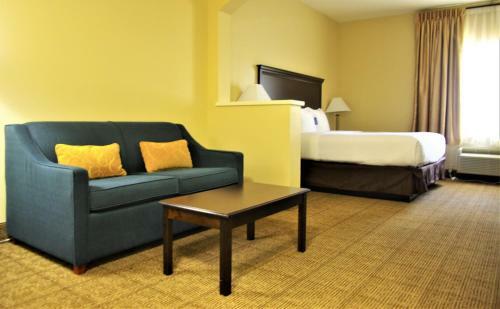 Hotel Comfort Suites Tulare