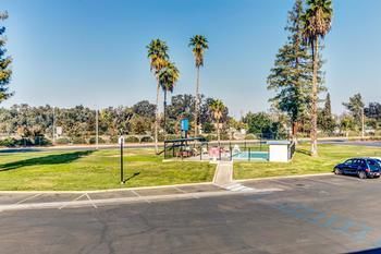 Motel 6 Visalia