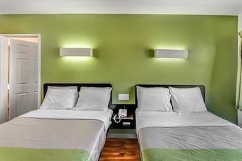 Motel 6 Visalia