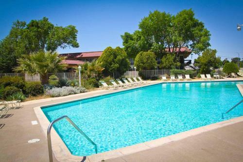 Motel Green Tree Inn And Extended Stay Suites
