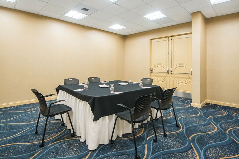 Crowne Plaza Hotel Ventura Beach