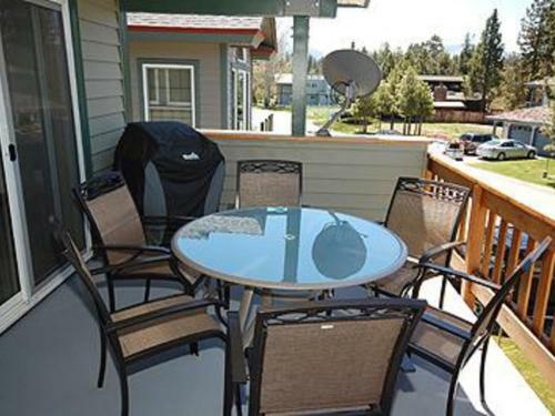 Lassen Drive Holiday Home