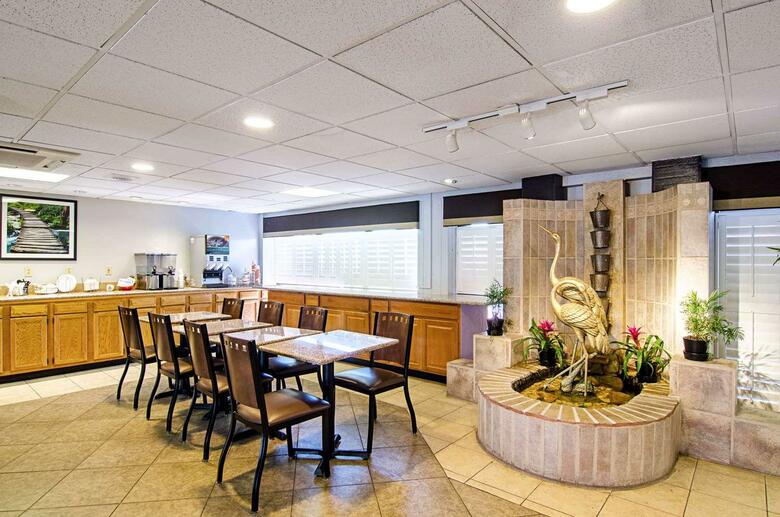 Hotel Quality Inn & Suites Denver Stapleton