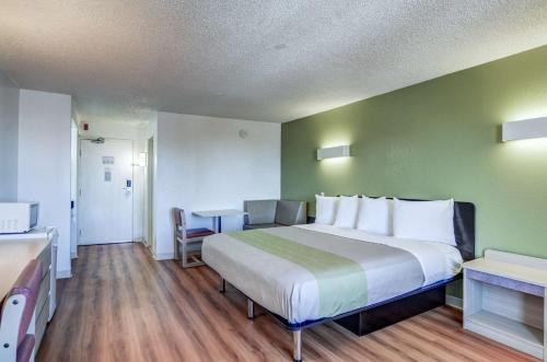 Motel 6 Denver South - Tech Center