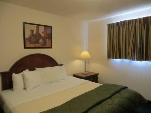 Silver Saddle Motel