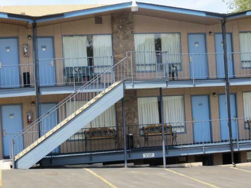 Silver Saddle Motel