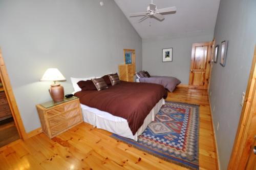 East Streamside Circle Holiday Home