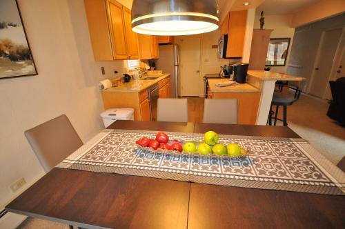 Apartamento Mountain Setting East Vail Condo