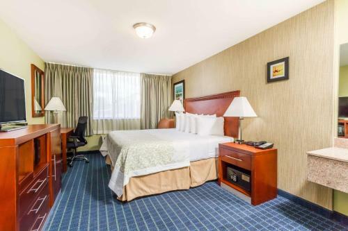 Hotel Days Inn Bradley Airport
