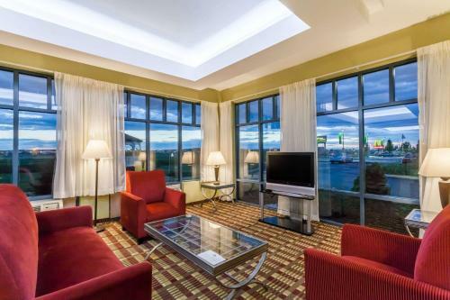 Hotel Days Inn Bradley Airport
