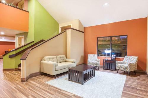Hotel Baymont Inn & Suites Newark
