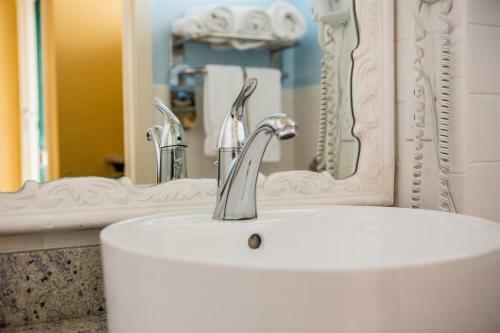 Hotel Best Western Plus Yacht Harbour Inn