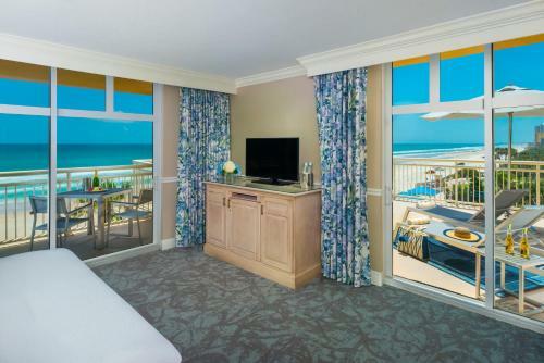 Hotel The Shores Resort & Spa