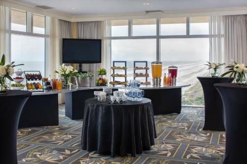Hotel The Shores Resort & Spa