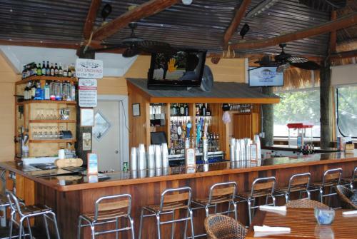 Hotel Dockside Inn & Resort