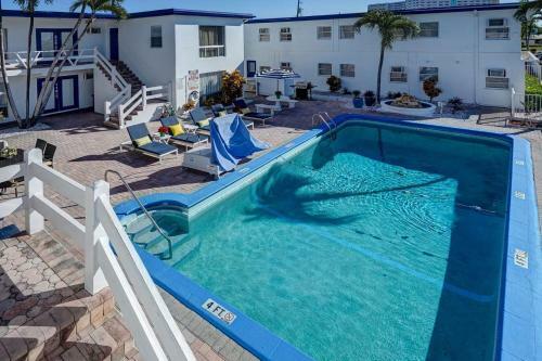 Hotel Blue Strawberry By The Sea