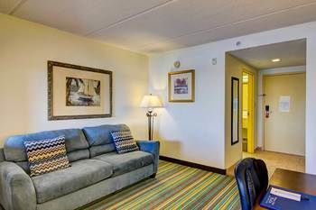Hutchinson Island Plaza Hotel & Suites
