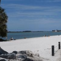 Hutchinson Island Plaza Hotel & Suites