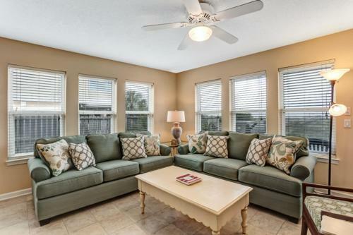 2922 South Fletcher