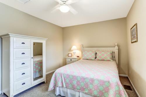 2922 South Fletcher