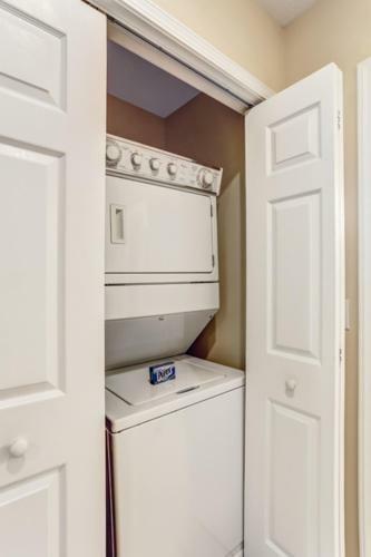2922 South Fletcher
