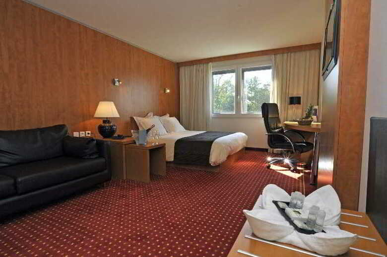 Hotel Quality Suites Bordeaux & Spa