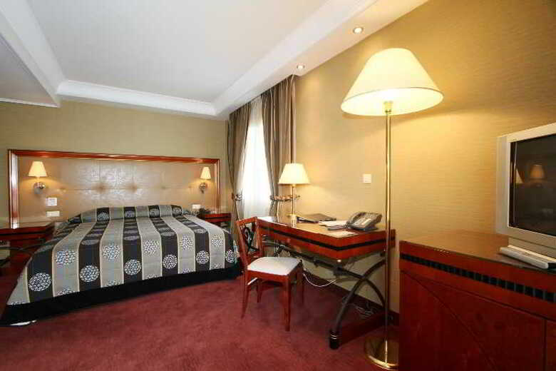 Hotel Piraeus Theoxenia