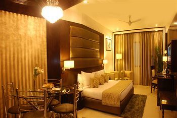 Shanti Palace Hotel