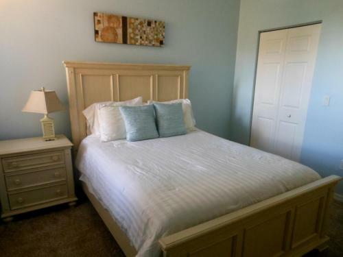 Ocean Village Golf Lodges 204