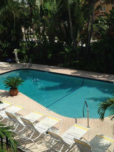 Hotel Cheston House - A Gay Resort