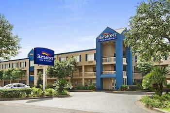 Hotel Baymont Inn & Suites - Gainesville
