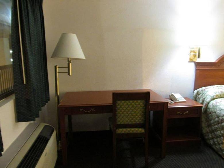 Hotel Holiday Lodge And Suites - Fort Walton Beach