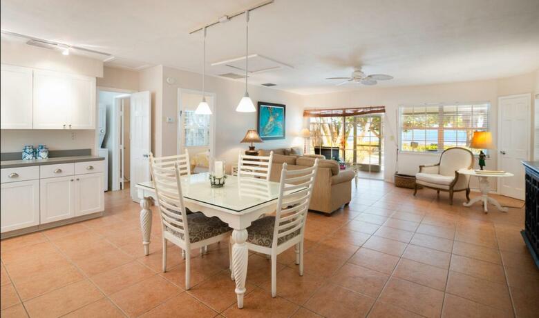 Hotel Pines & Palms Resort