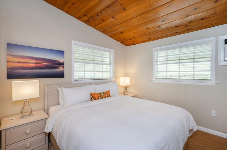 Hotel Pines & Palms Resort