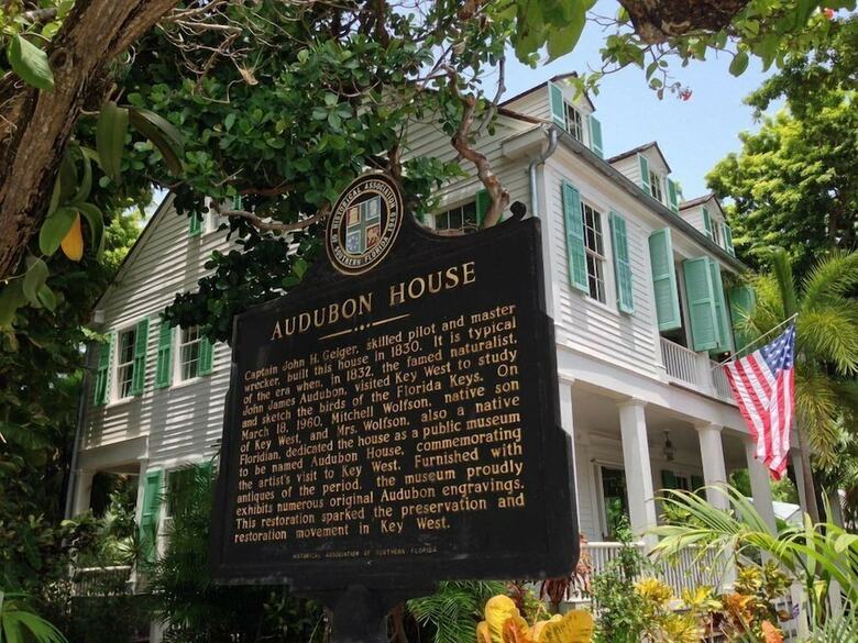 Bed & Breakfast Amsterdam's Curry Mansion Inn