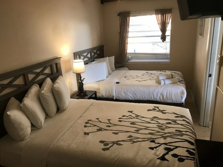 Apartamento Schooner Hotel