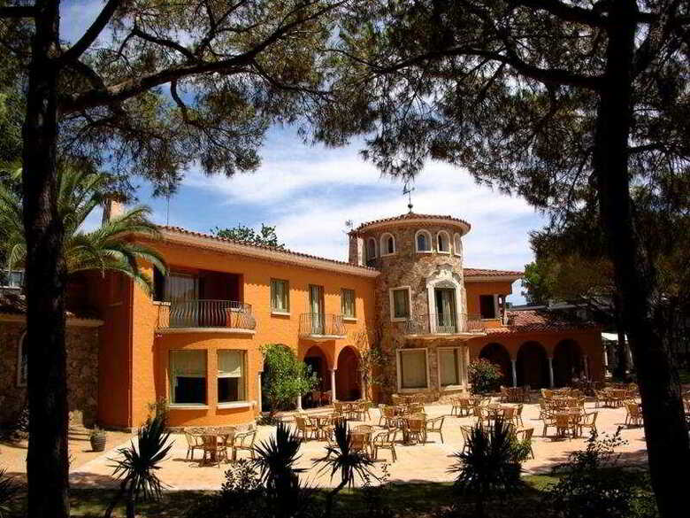 Ciutat De Palol Aparthotel