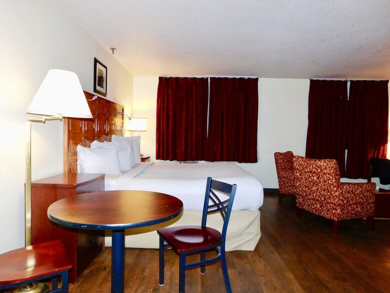 America's Best Value Inn Executive Suites & Hotel