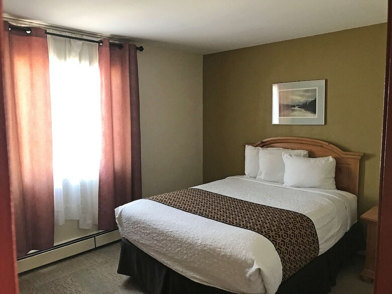 America's Best Value Inn Executive Suites & Hotel