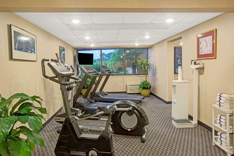 Hotel Ramada Airport Conference Center