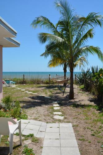 Oceanfront Sea Scape Motel